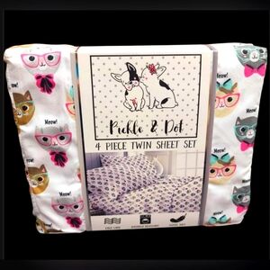 4pc Set Pickle & Dot Cats With Eye Glasses Coquette Bow Twin Bed Sheets NEW